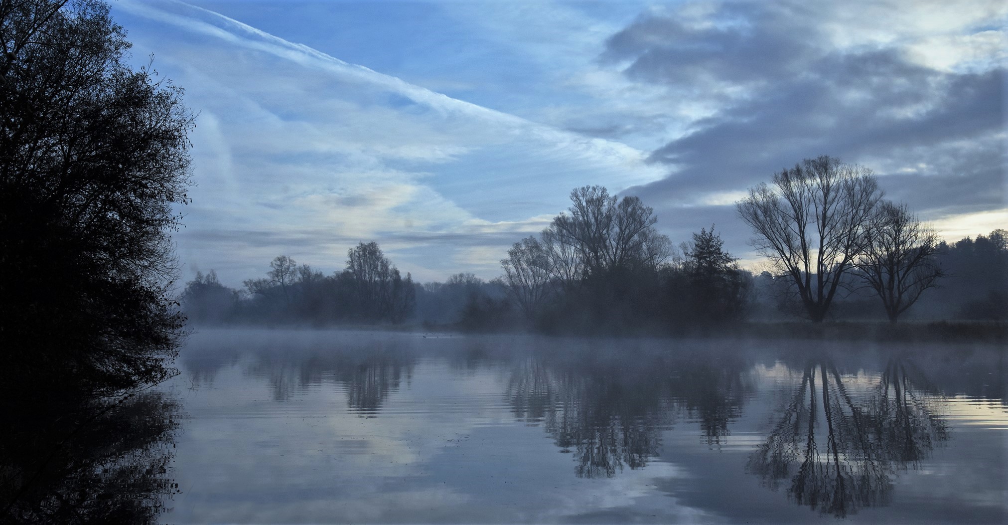 Leichter Nebel auf der Ruhr.....