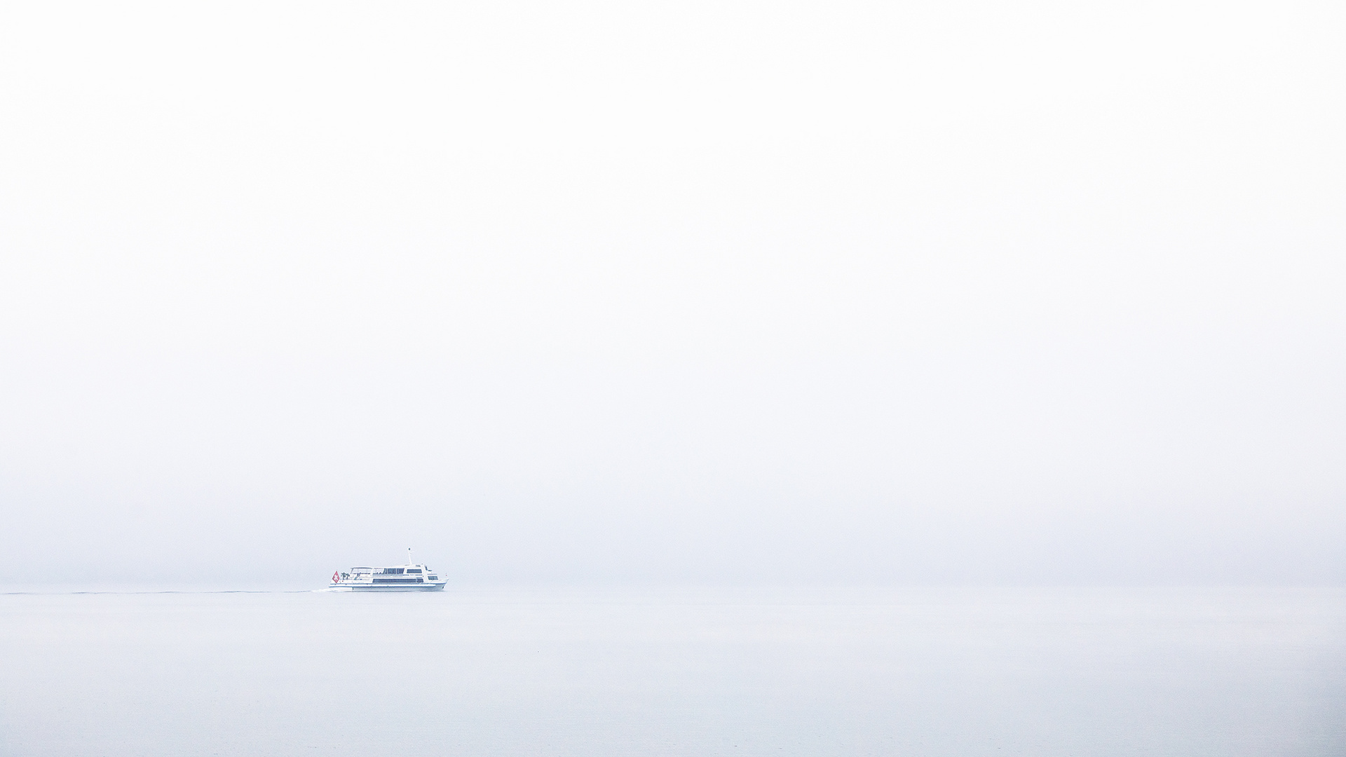 Leichter Nebel über dem Zuger See 