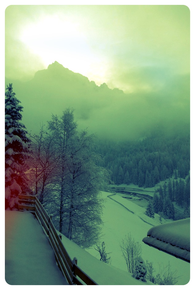 leichter Neuschnee im März 2012 mit Blick auf das Latemar