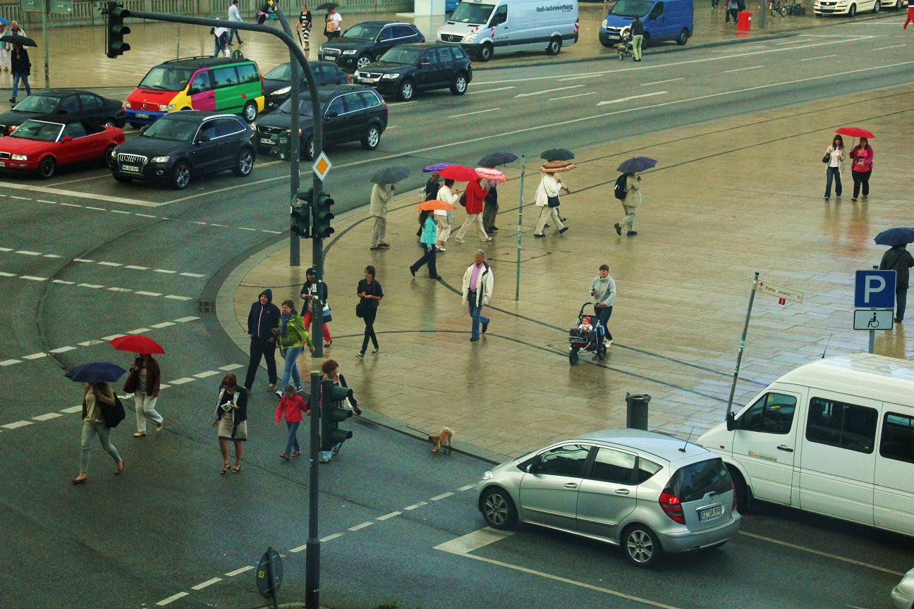 Leichter Regen, nicht selten.