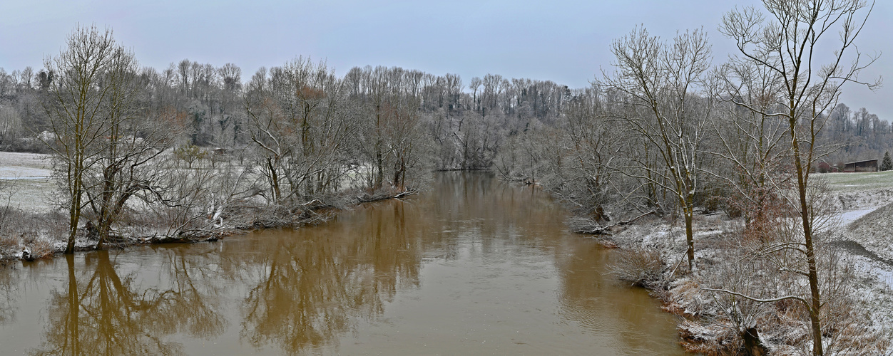 Leichter Schneefall z.Z. täglich