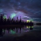 Leichtes Nordlicht bricht durch die Wolkendecke