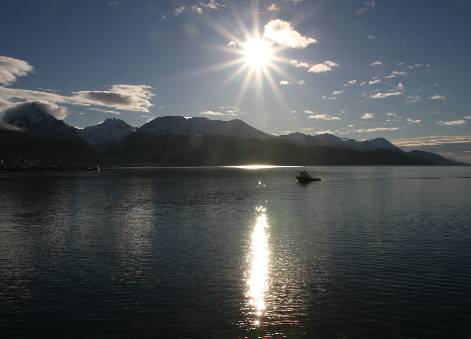 Leinen los auf der SEDOV im Hafen von Ushuaia