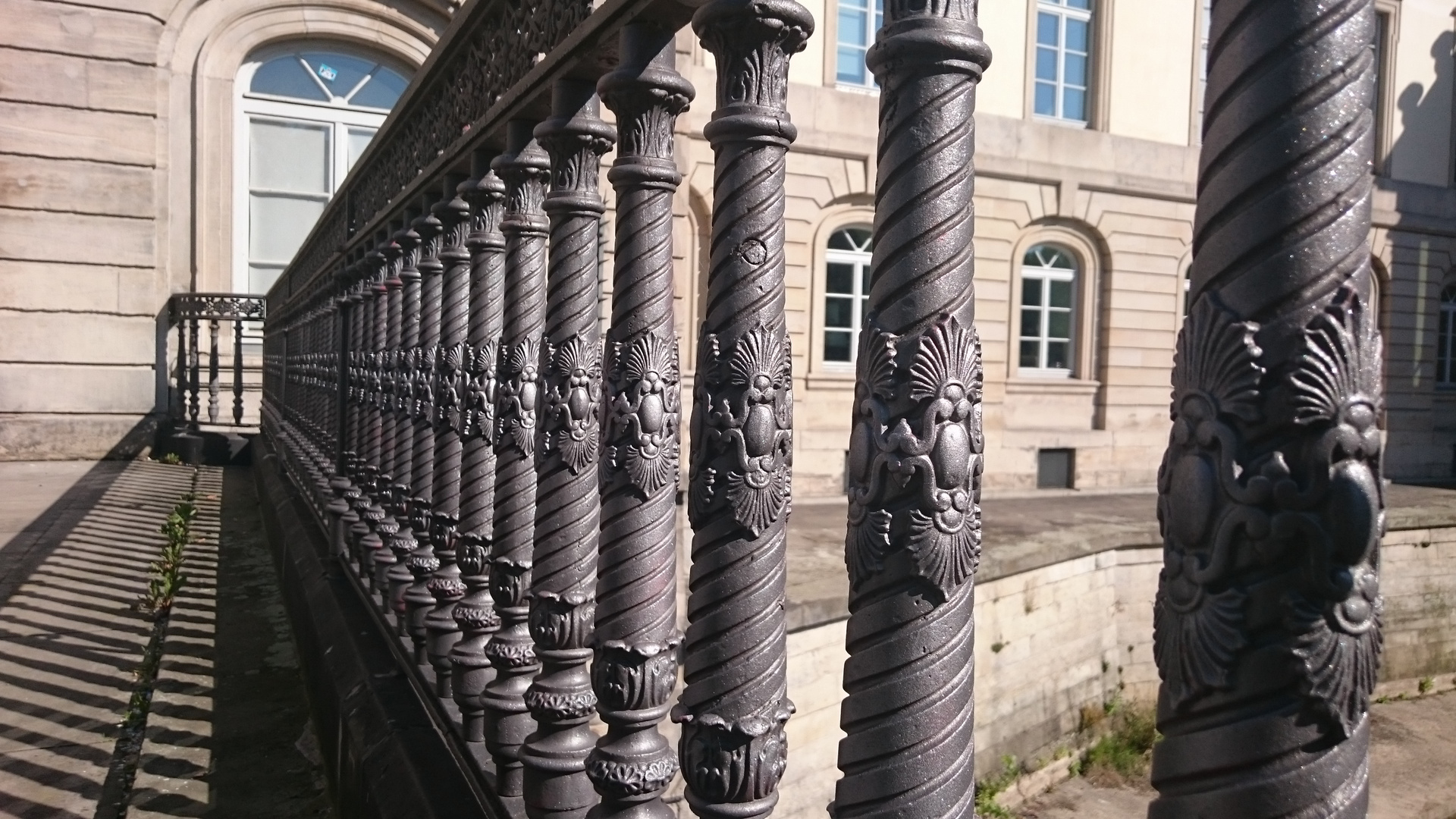 Leineschloss hinter Gittern