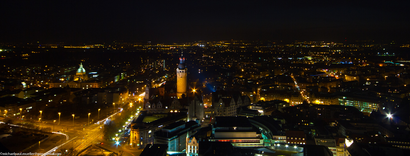 Leipzig bei Nacht - Neues Rathaus und Bundesverwaltungsgericht