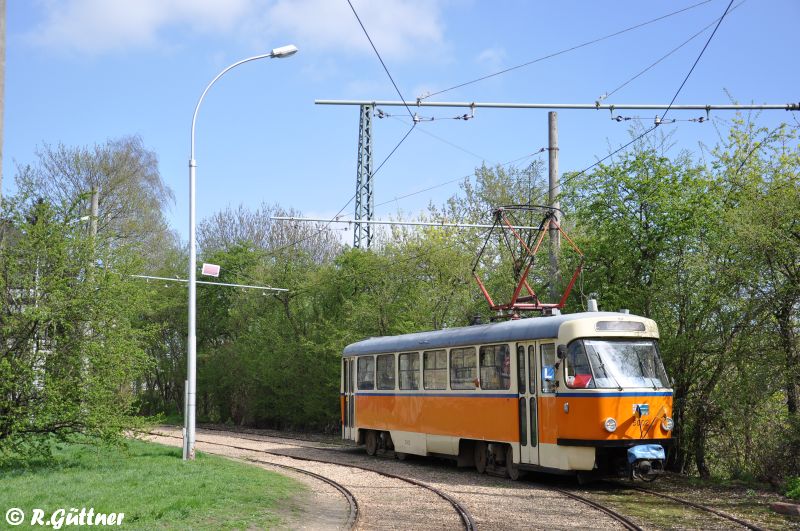 Leipzig - Fahrschulwagen 5002 auf besonderem Stück Gleis..