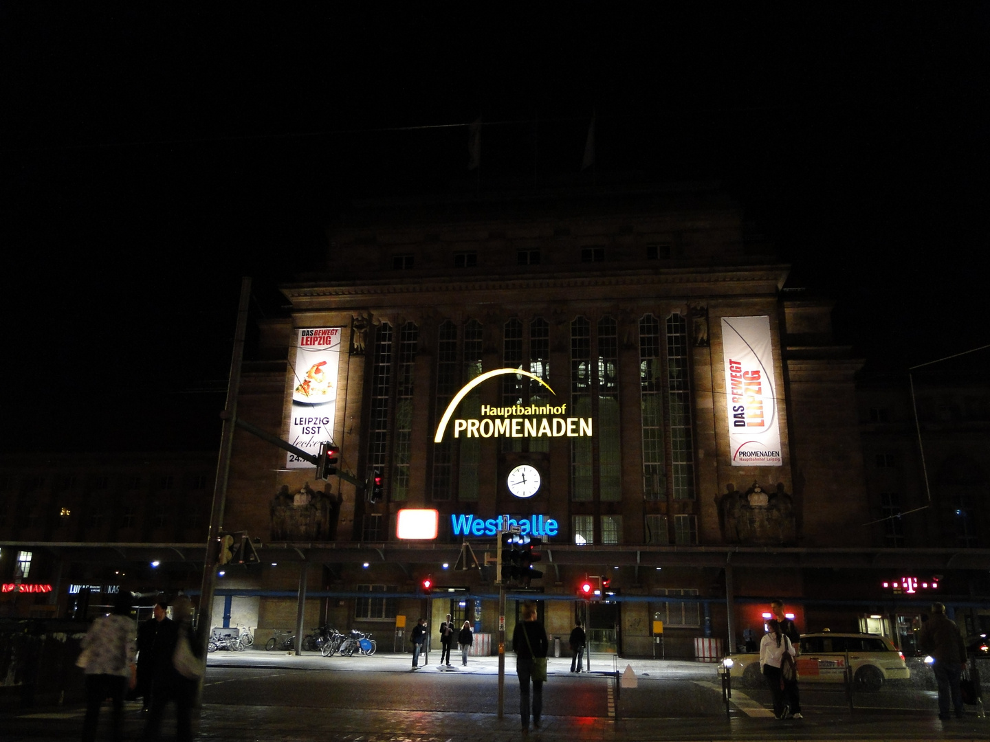 Leipzig, Hauptbahnhof - Außenansicht - 09/2010