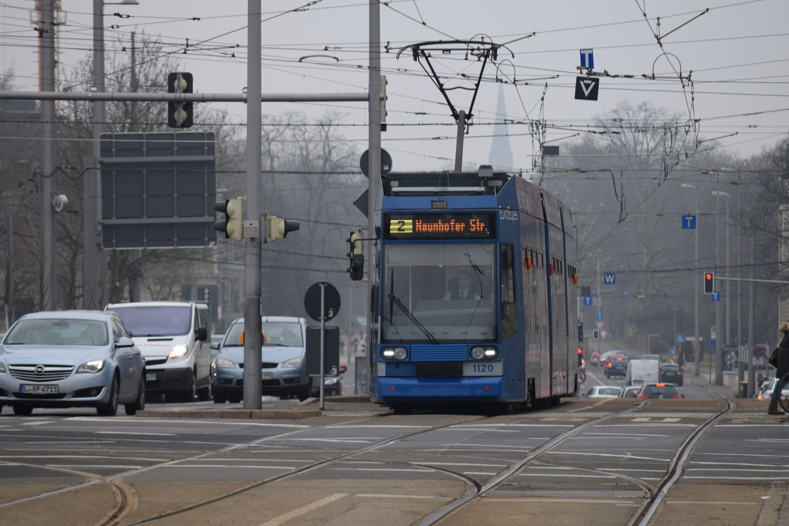 Leipzig - Linie 2 am Wilhelm-Leuschner-Platz