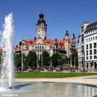 Leipzig, Neues Rathaus - mit Haak-Anlage und Springbrunnen.