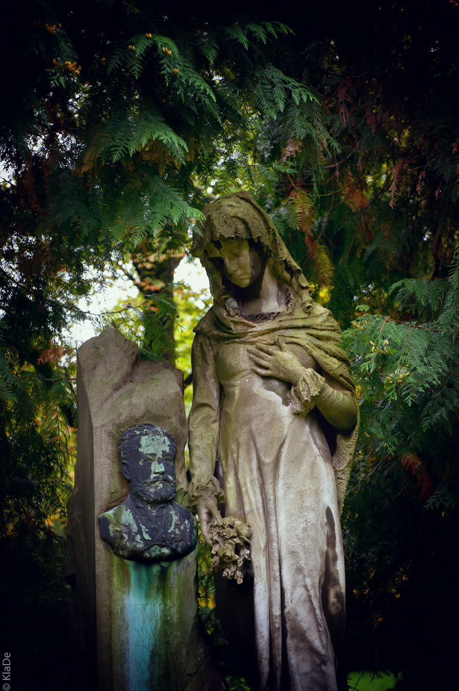 Leipzig-Südfriedhof - Figur 5