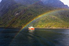 Leise in den Trollfjord