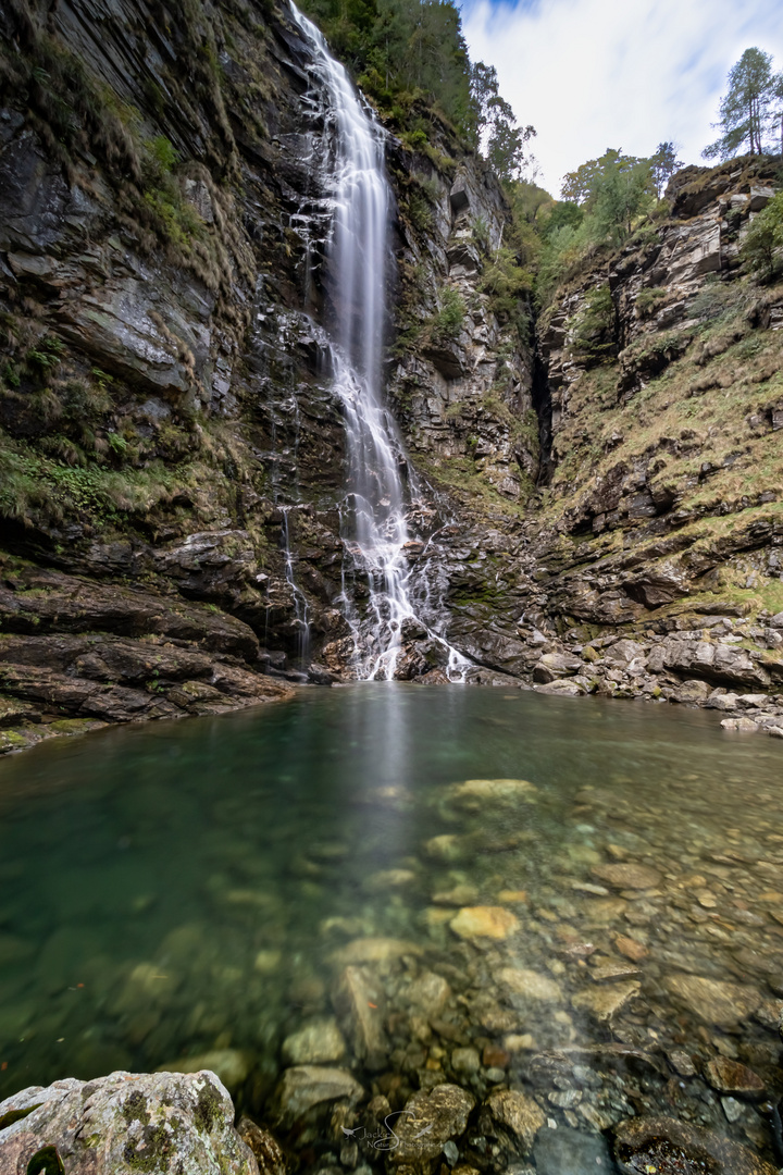 leise rieselt der Wasserfall