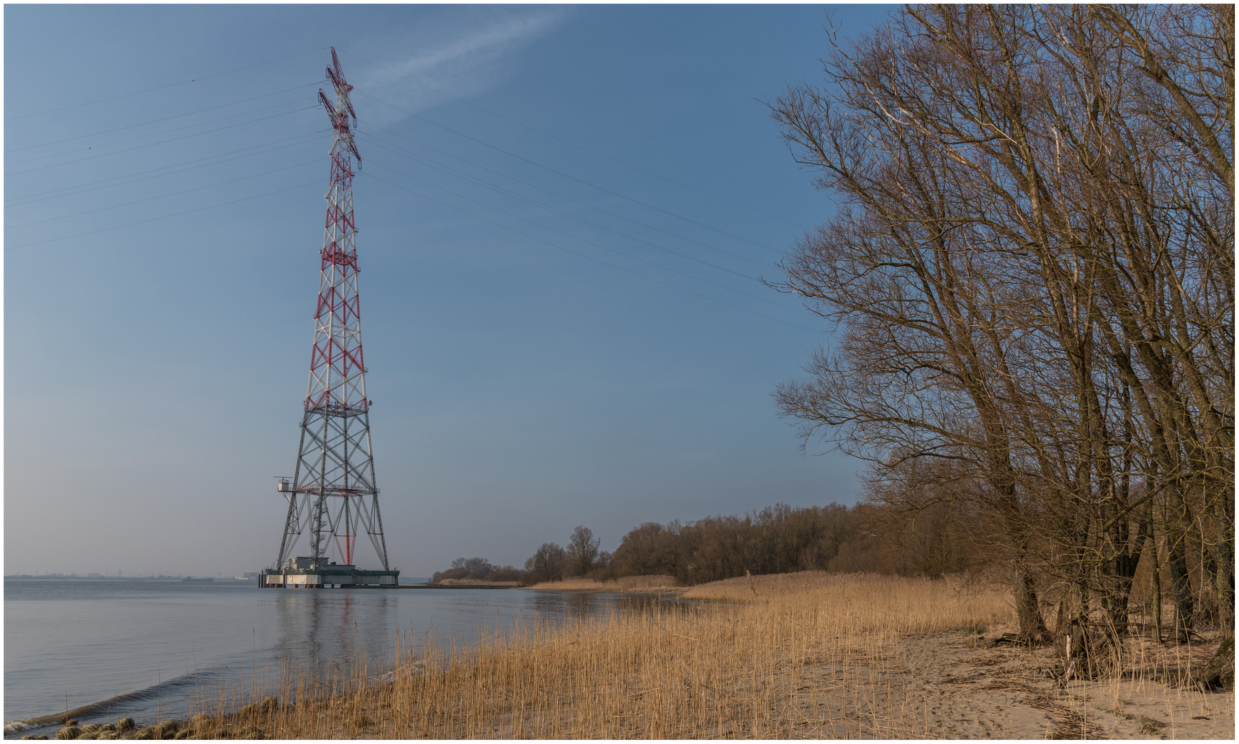 Leitung über die Elbe