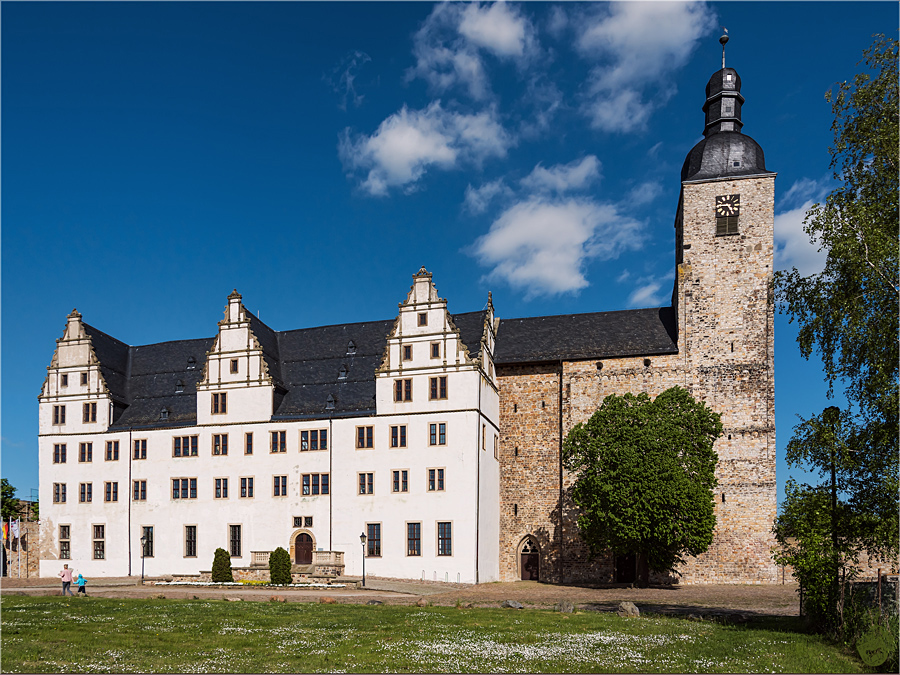 Leitzkau, Schloss Neuhaus und ehemalige Klosterkirche