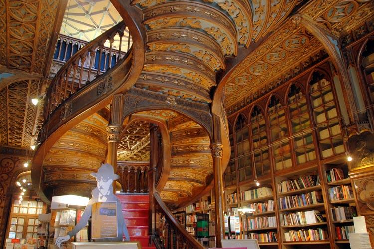 Lello&Irmão Bookstore