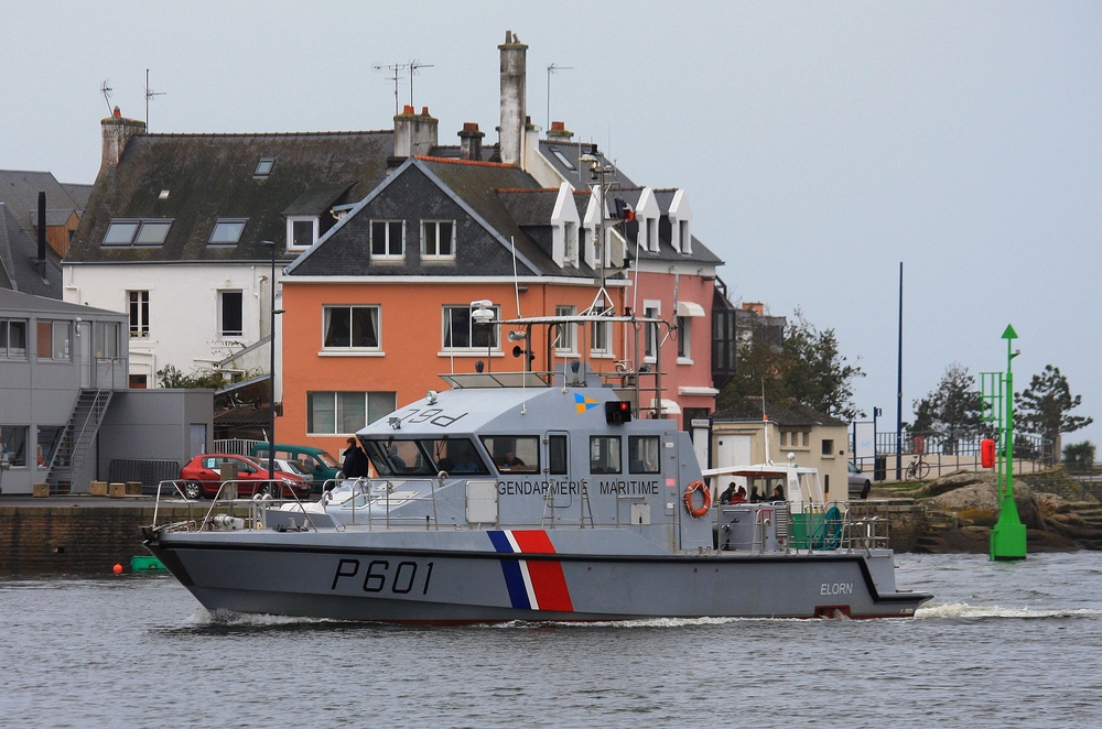 " L'Elorn allant à son poste d'amarrage "