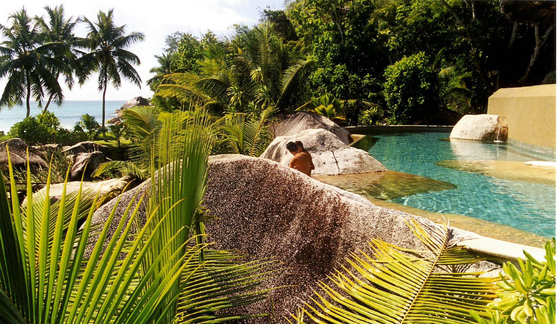 LEMURIA PRASLIN NATURPOOL