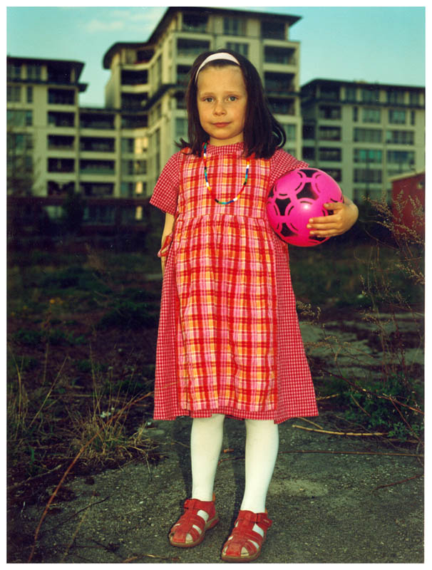 lena mit ball