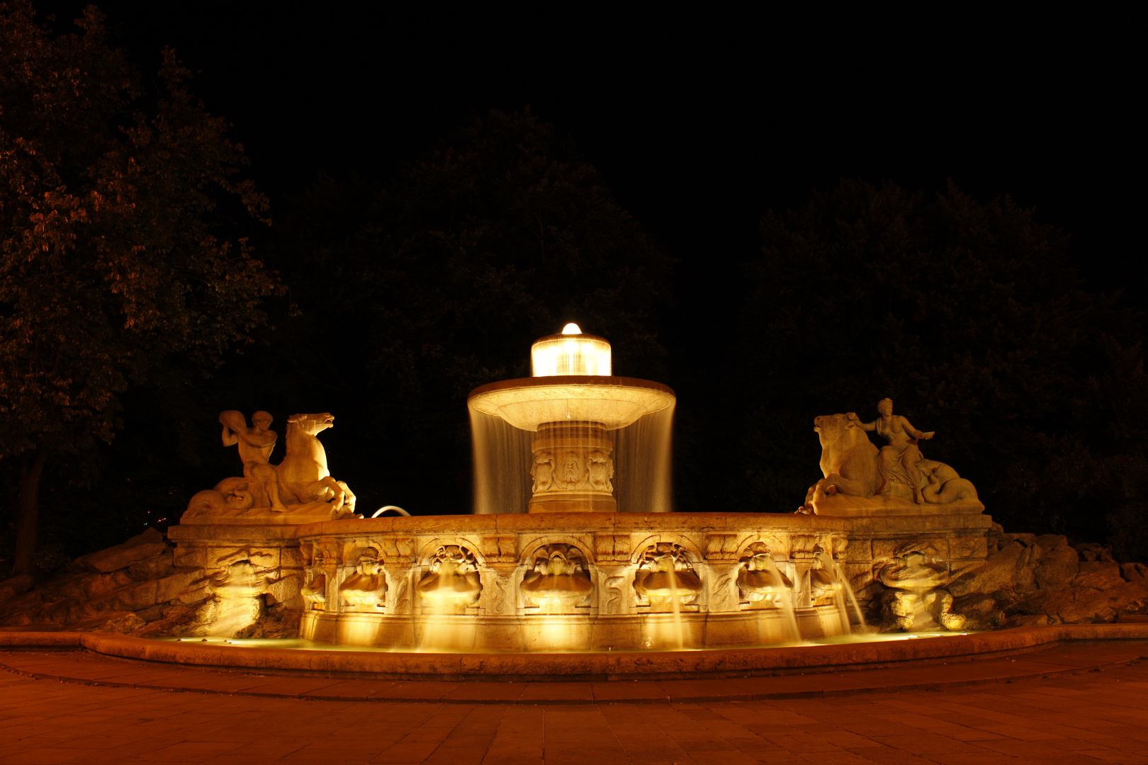 Lenbachbrunnen/München