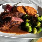 Lende vom Hirsch mit Rosenkohl und Rösti