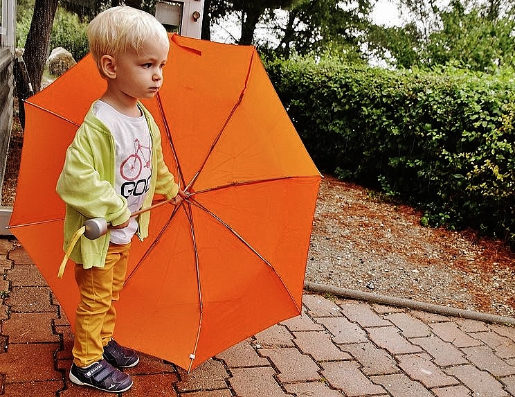 L'enfant au parapluie...