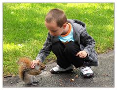 L'enfant et l'écureuil