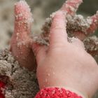 Leni im Sandkasten*