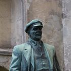 Lenin versteckt im Klostergarten von Eger