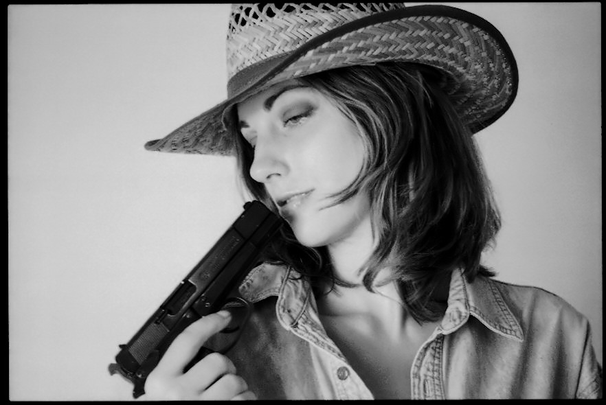 lenka with the gun - pkf©2008