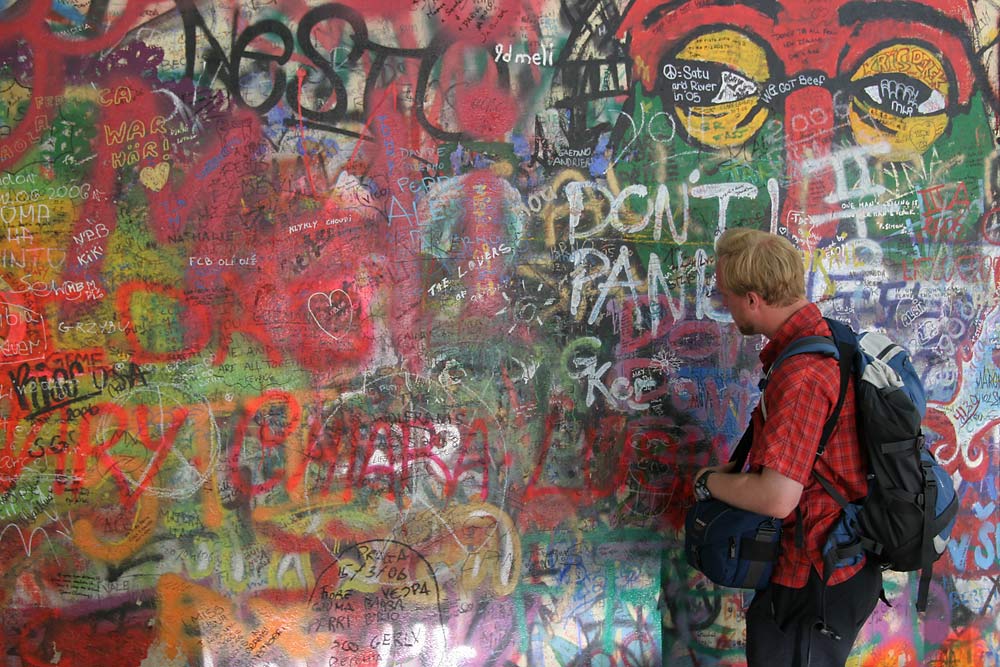 Lennon-Wall