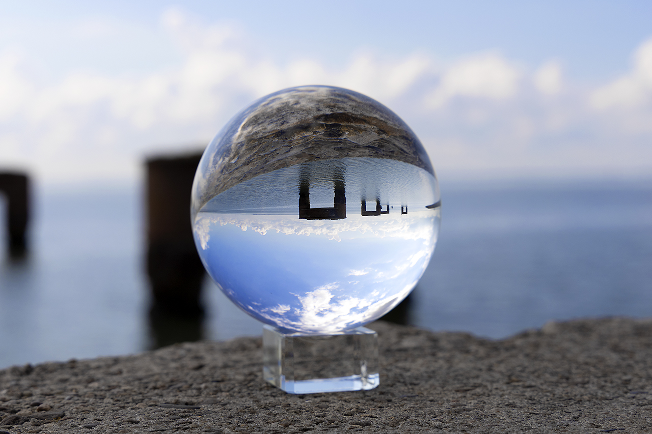 Lensball