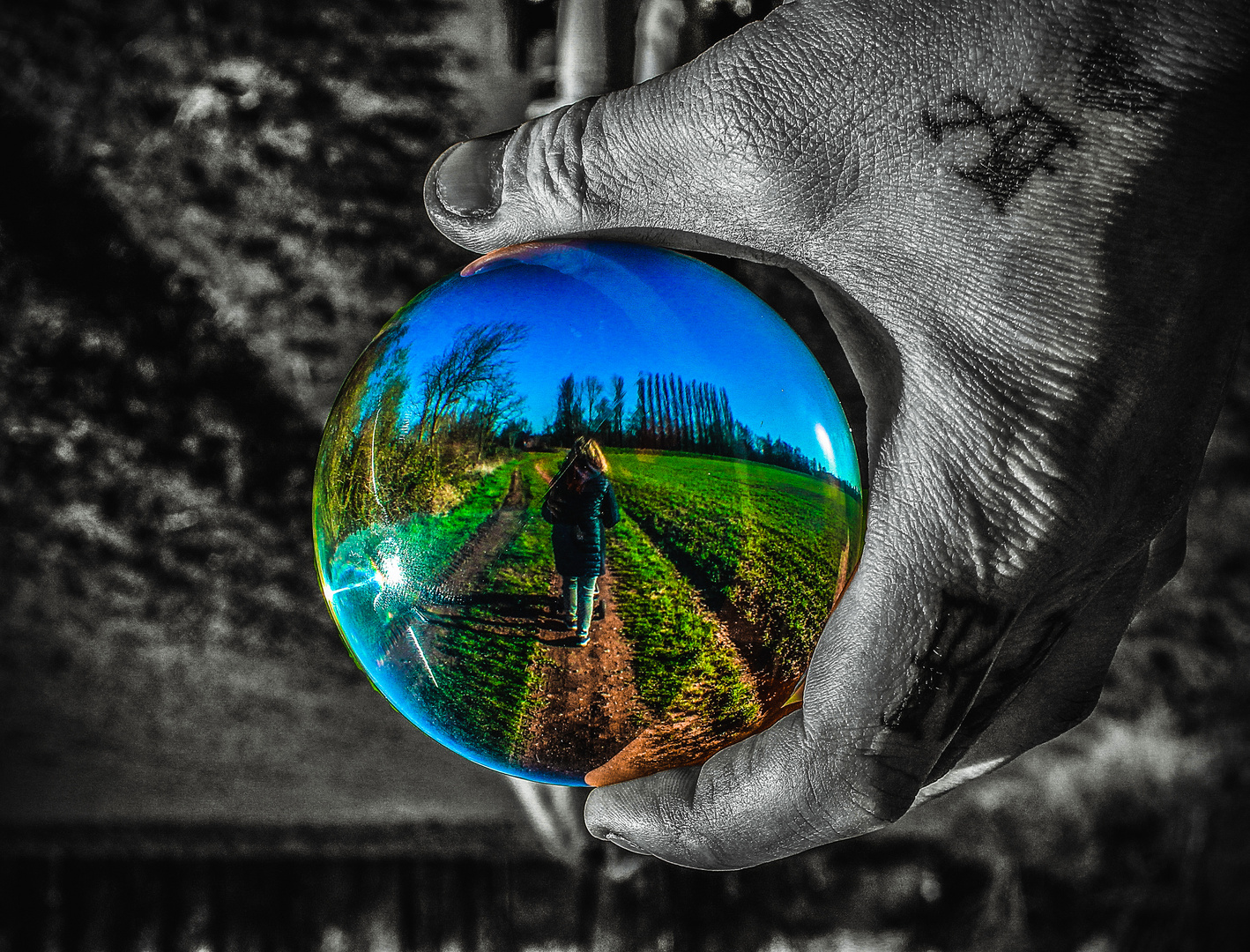 Lensball