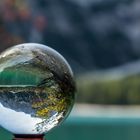 Lensball-Foto des Pragser Wildsee inkl. Bergpanorama