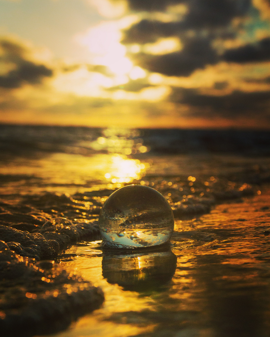 Lensball sunrise