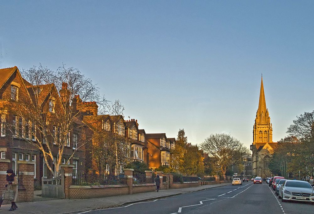 Lensfield Road Eglise ND des Martyrs Anglais peu avant le coucher du soleil en hiver - Cambridge