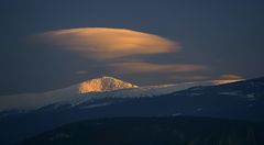 Lenticularis-Wolke über Schneekoppe