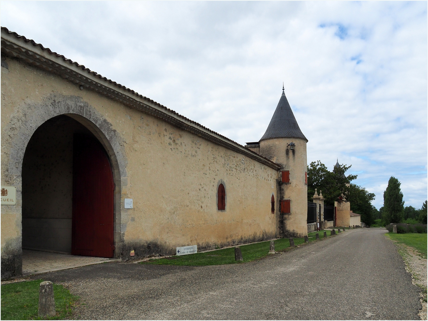 L’entrée des chais