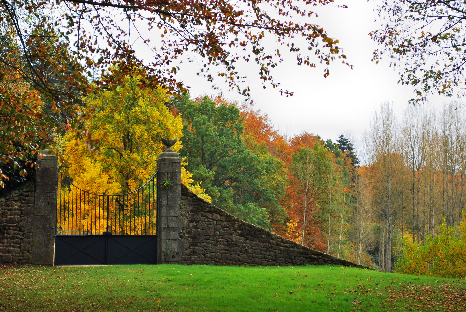 L'entrée du parc en automne