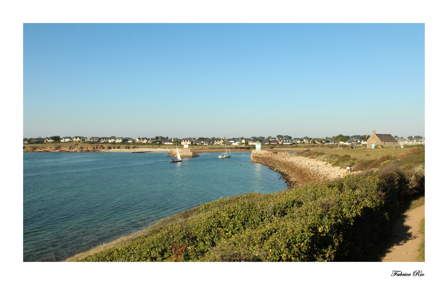 L'entrée du port du Crouesty (Morbihan)