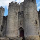 L’entrée ouest du Château de Roquetaillade