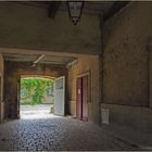 L’entrée vers les chais du Château Suduirault