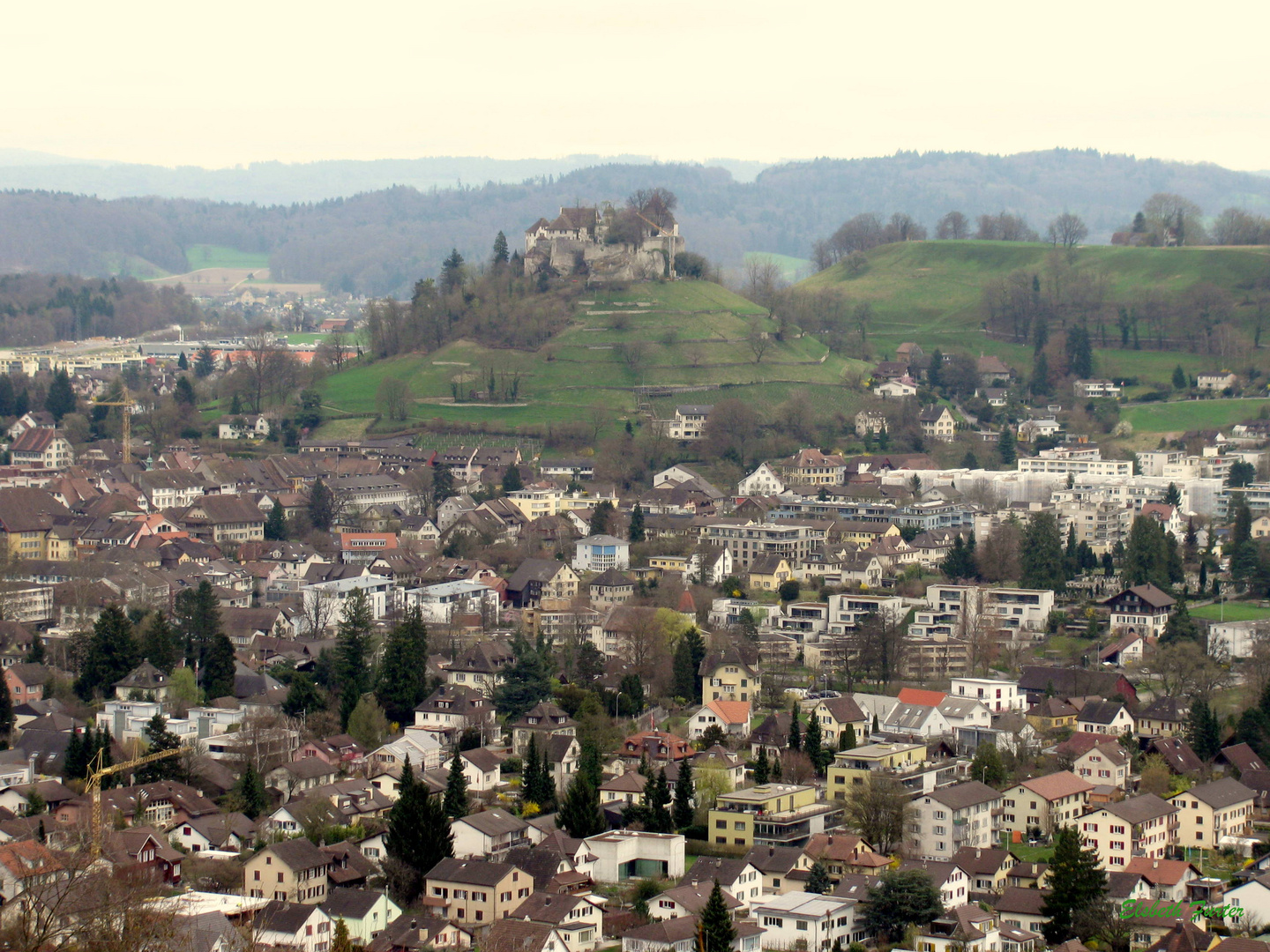 Lenzburg CH mit Schloss