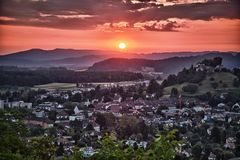 Lenzburg, Sonnenaufgang über Lenzburg