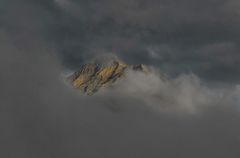 Lenzhorn im Wolkenfenster