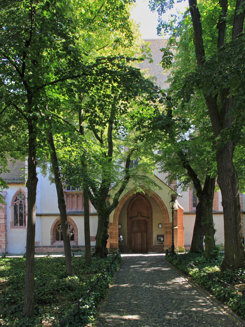 Leonhardskirche am Kohlenberg in der Grossbasler Altstadt (028_2016_07_10_EOS 100D_0259_ji)