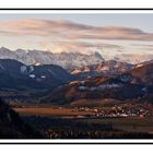 Leonstein mit Gebirge im Hintergrund