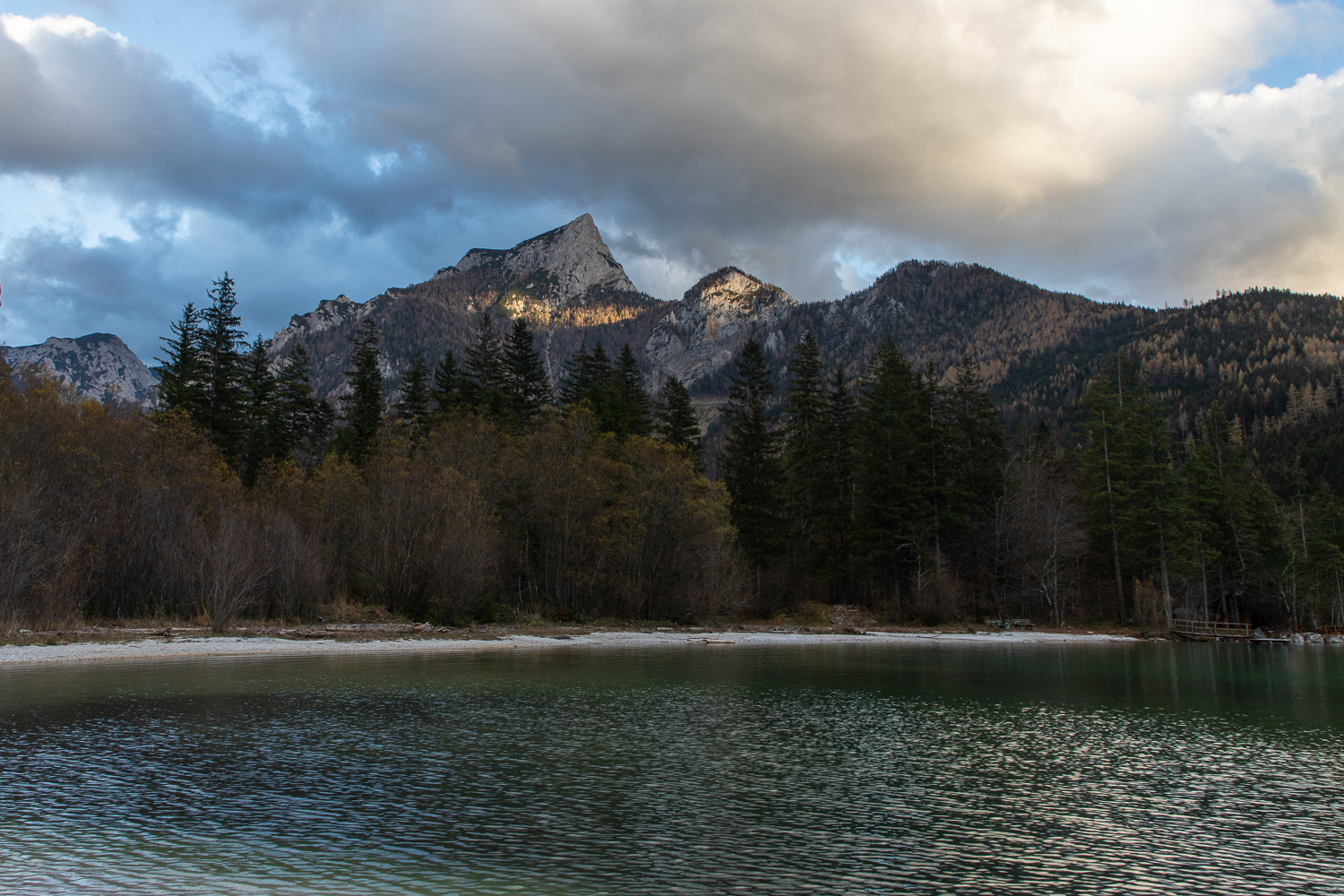 Leopoldsteinersee in den Eisenerzer Alpen