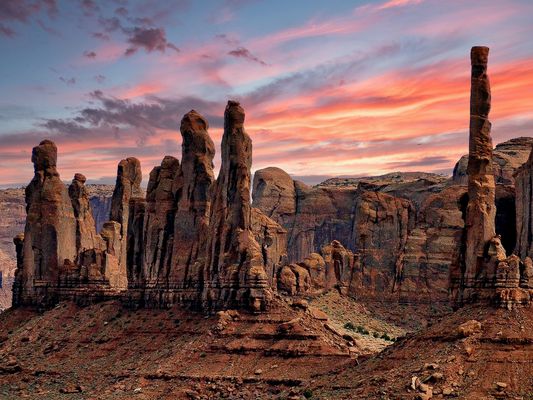 Les aiguilles de Monument Valley