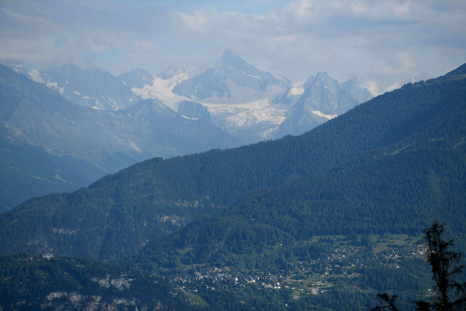 Les Alpes valaisannes dans les nuages ... photo et image | nature ...