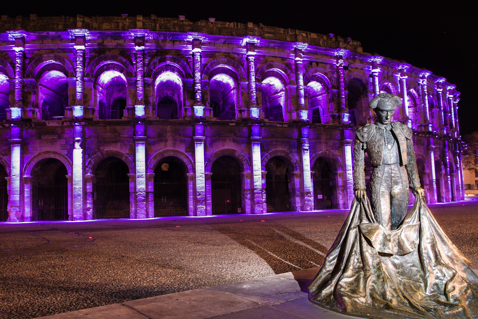les arenes de nimes photo et image architecture, architecture de nuit, canon 7d Images les arenes de nimes photo et image architecture, architecture de nuit, canon 7d Images